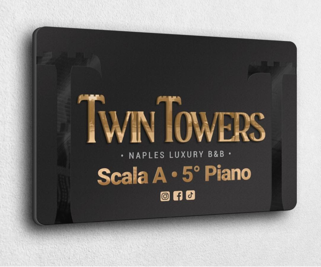 Twin Towers Naples Luxury Acomodação com café da manhã Exterior foto