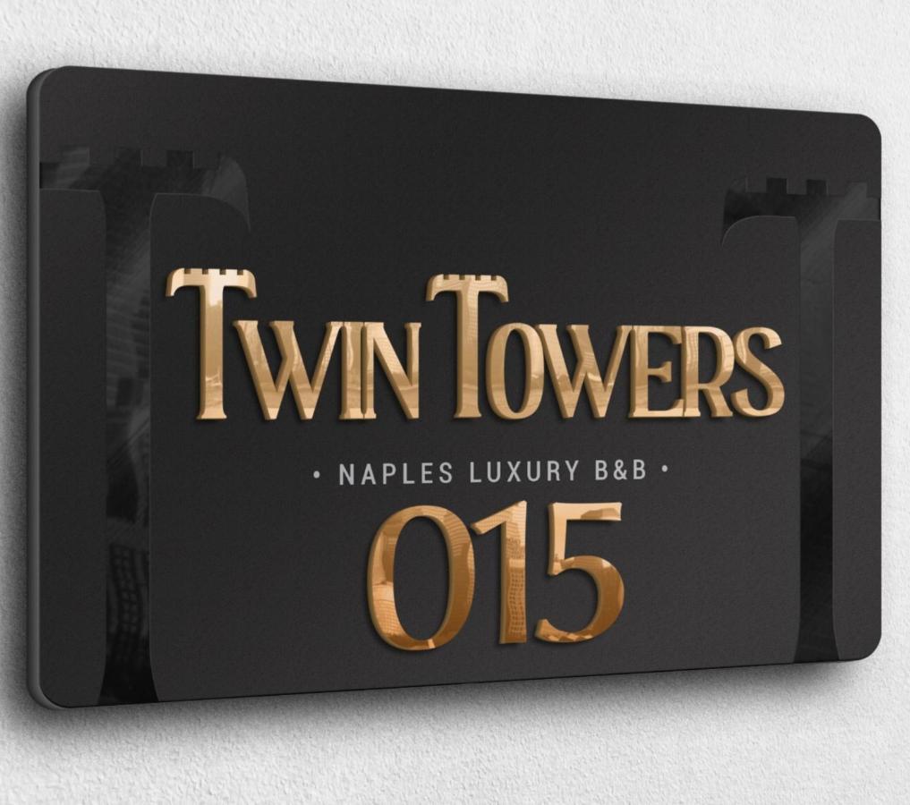 Twin Towers Naples Luxury Acomodação com café da manhã Exterior foto